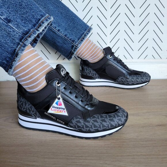 ❤️MICHAEL KORS WILMA Trainer Sneaker 6.5 Womens Black Monogram Fashion Lifestyle - Picture 1 of 10